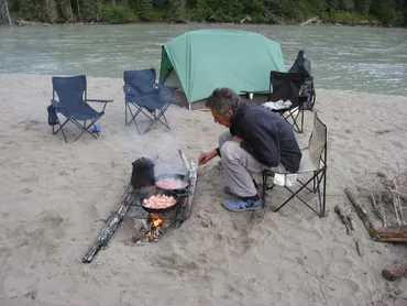 Sandstrand bei der Kanutour geführte Kanutour, Alberta, Kanada