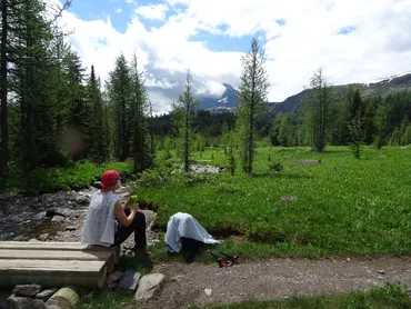 Alpine hiking break hiking tours in banff, jasper